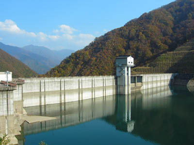 ��̂����ݏ㗬���猩��