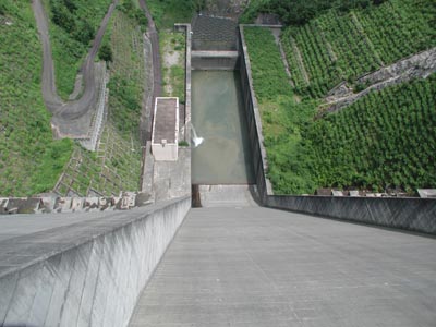 �N���X�g���̍^���f���牺���������