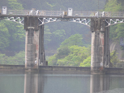 �㗬����Q�[�g������