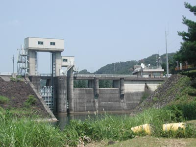 �d�͎��_�������ɂ̓Q�[�g������܂�