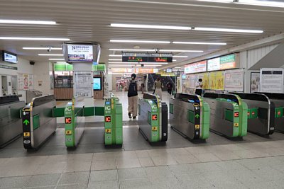 改札口