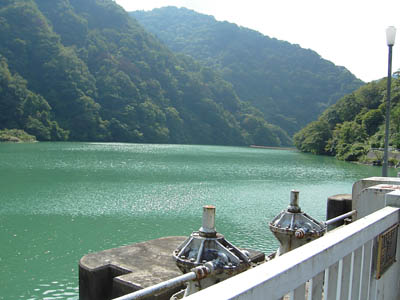 ダム湖