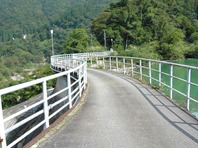 副堤体上の通路