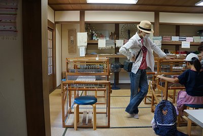 機織り体験コーナー
