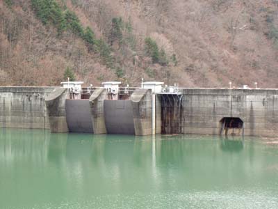 �E�ݏ㗬�����猩�����