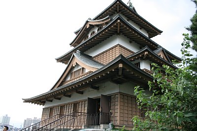 天守内は資料館となっています