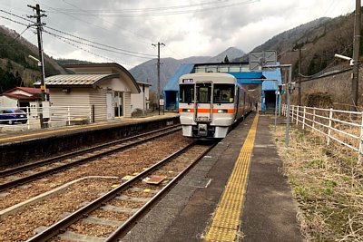 キハ25形気動車