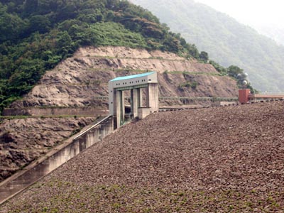 �^���f�ɂ̓��[���[�Q�[�g���Q�傠��܂�