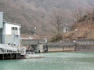 ���ݏ㗬�����猩�����