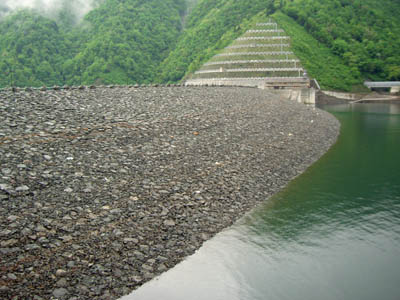 ��̏㗬�������݂��猩��