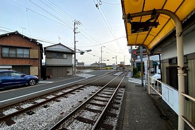 ����z�[���̓y�C���g�d��