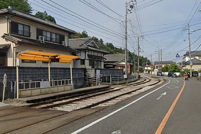 ペイントホームはカーブ上にあります