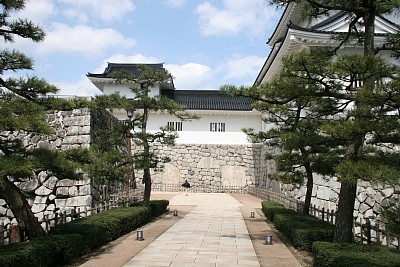 本丸南側の鉄門跡