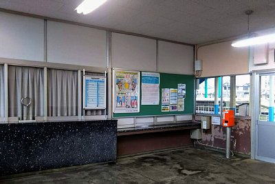 ���D��