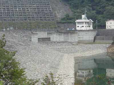 ���݂����̏㗬����]��