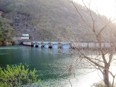 �㗬��������