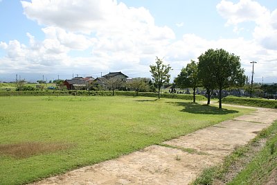 二の丸土塁から見た全景